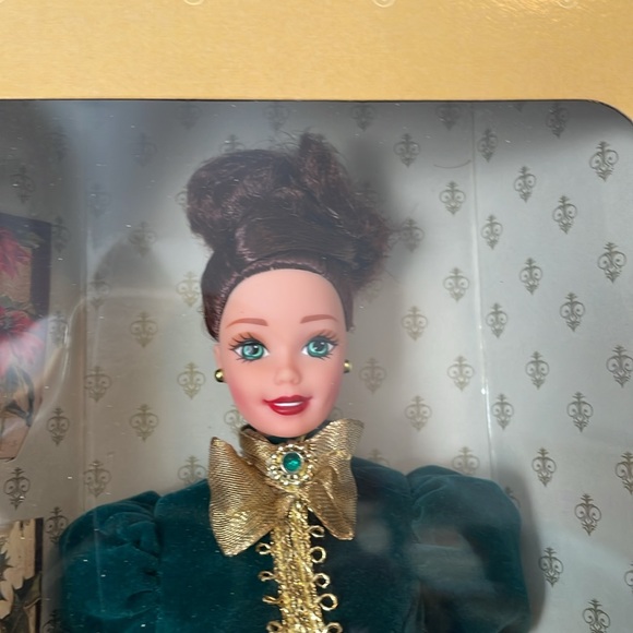 Hallmark Special Edition Vintage 1996 Yuletide Barbie - Picture 7 of 10